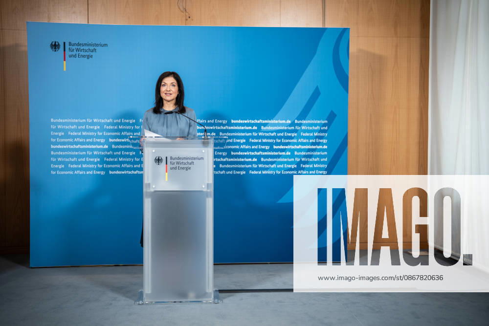 Statement by Federal Minister Katherina Reiche on the Fall 2026 Joint Economic Forecast by the Economic Research Institutes at the Federal Ministry for Economic Affairs Statement by Federal Minister Katherina Reiche on the Fall 2026 Joint Economic Forecast by the Economic Research Institutes, Berlin, Berlin, Germany, Federal Ministry for Economic Affairs