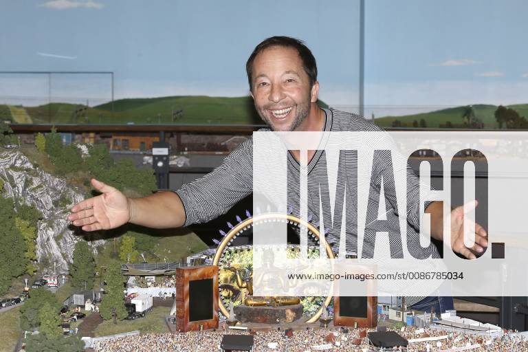 DJ Bobo in the Miniatur Wunderland Hamburg 15 11 2018 Foto:xH.xHartmannx xFuturexImage