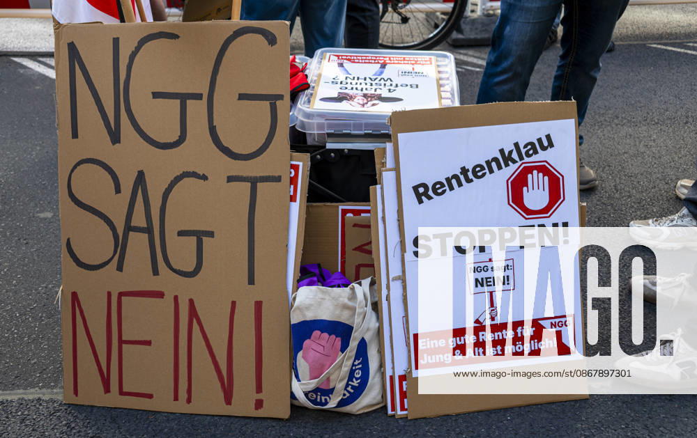 Social protests organized by the DGB EUR, Germany, Berlin, September 26, 2026 There’s Enough for Everyone, and Merz Must Go —posters, banners, and slogans against the federal government’s cuts to social benefits. Cutting Social Benefits —nationwide social protests organized by the DGB and its member unions under the slogan You’ve Earned It: Your Work, Your Health, Your Pension.