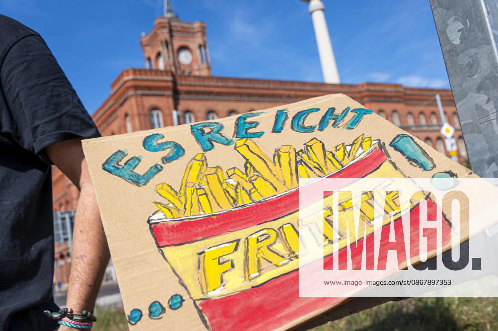 Social protests organized by the DGB EUR, Germany, Berlin, September 26, 2026 There’s Enough for Everyone, and Merz Must Go —posters, banners, and slogans against the federal government’s cuts to social benefits. Cutting Social Benefits —nationwide social protests organized by the DGB and its member unions under the slogan You’ve Earned It: Your Work, Your Health, Your Pension