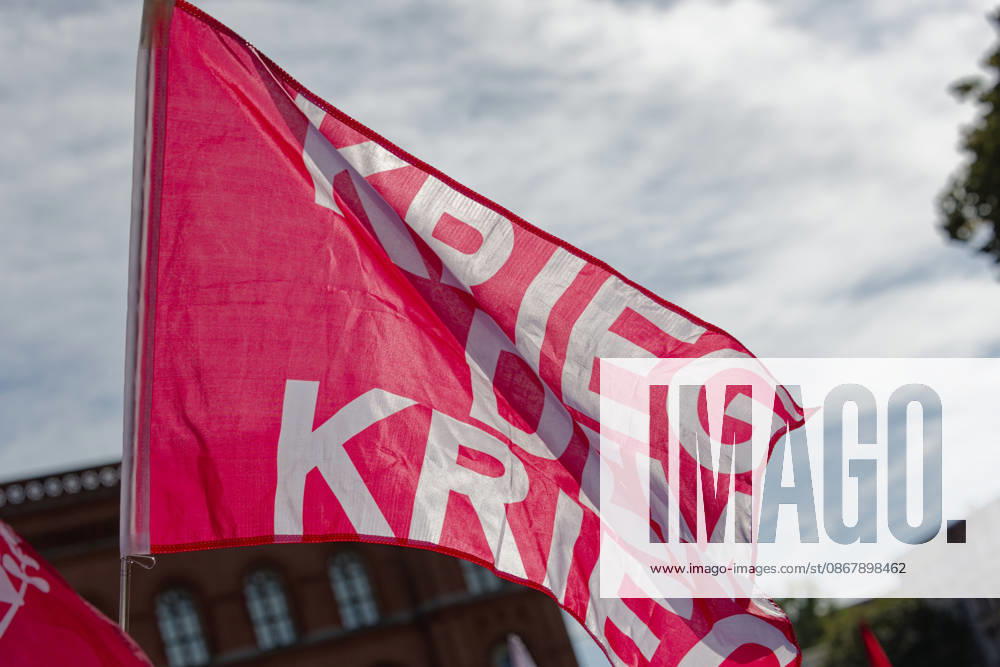 DGB Demonstration Against the Dismantling of the Welfare State September 26, 2026, Germany, Berlin: Demonstration and rally in front of the Rotes Rathaus as part of the DGB Day of Action against the dismantling of the welfare state and military buildup
