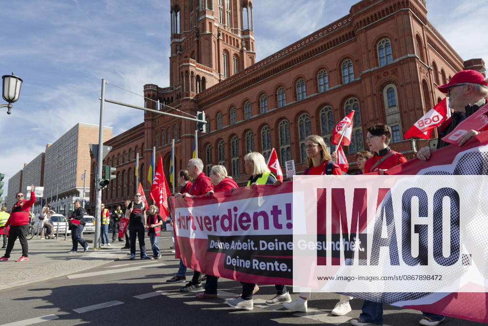 DGB Demonstration Against the Dismantling of the Welfare State September 26, 2026, Berlin, Germany: Demonstration and rally in front of the Rotes Rathaus as part of the DGB Day of Action against the dismantling of the welfare state and military buildup