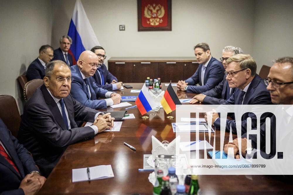 German Foreign Minister Johann Wadephul meets with his Russian counterpart, Sergei Lavrov, in New York, September 26, 2026. Photographed on behalf of the Federal Foreign Office, New York, New York