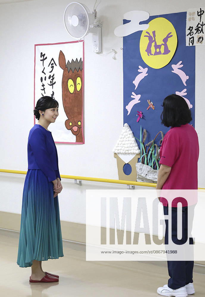 Princess Kako in Tottori Pref. Japanese Princess Kako (L) visits a nursing care home for the elderly in Wakasa in Tottori Prefecture, western Japan, on Sept. 26, 2026. (Pool photo) A14AA0005628858P