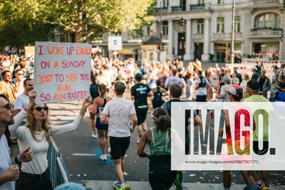 Highlights from the 52nd BMW BERLIN MARATHON on September 27, 2026, in Berlin: Runners on the marathon course and spectators along the route of the 2026 BMW Berlin Marathon