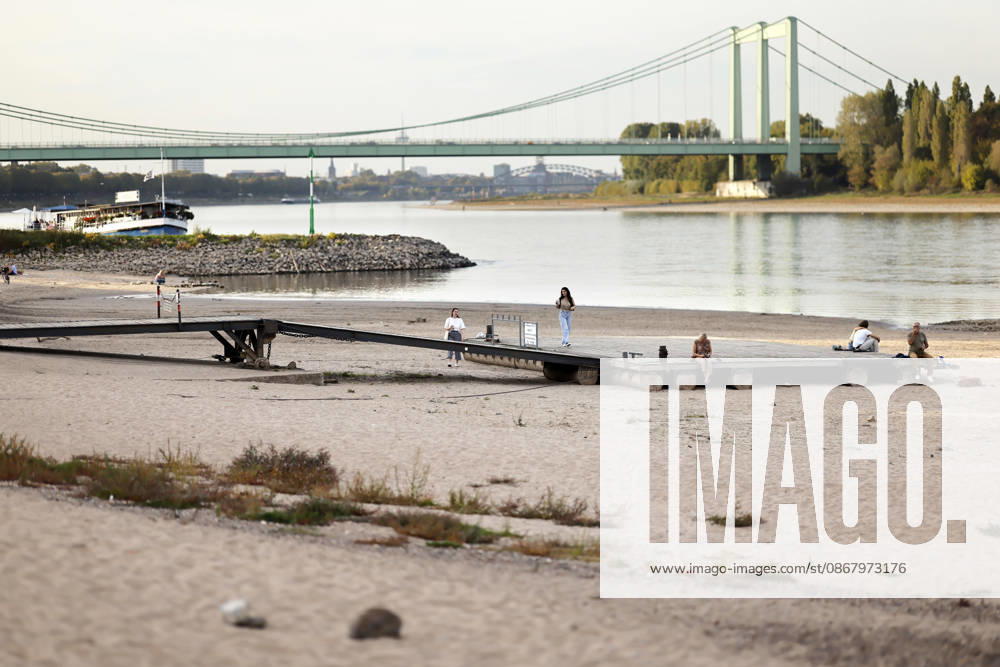 Low Water Levels Near Cologne-Rodenkirchen: The Rhine water level in Cologne has once again fallen to a new all-time low. On Sunday, during low water, the level dropped to 40 centimeters, falling below the previous record of 44 centimeters. Featured image, stock photo: Cologne, September 27, 2026, North Rhine-Westphalia, Germany