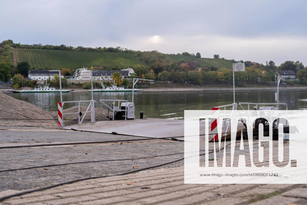 Trebur Kornsand, Germany; Rhine ferry must suspend operations due to low water levels; Trebur Kornsand ferry landing, September 28, 2026; wide shot, cutaway; ferry landing is out of service due to water levels, Germany; Rhine ferry forced to suspend operations due to low water levels, Trebur Kornsand landing stage, September 28, 2026,