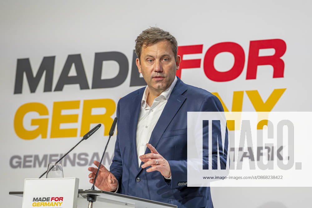 Lars Klingbeil (EUR), Germany, Berlin, September 30, 2026 Press statements by Vice Chancellor and Federal Minister of Finance Lars Klingbeil (SPD), Christian Sewing of Deutsche Bank and Roland Busch of Siemens Keynote address by Federal Minister of Finance Lars Klingbeil (SPD) at the annual meeting of the Made for Germany initiative in the Mosaik