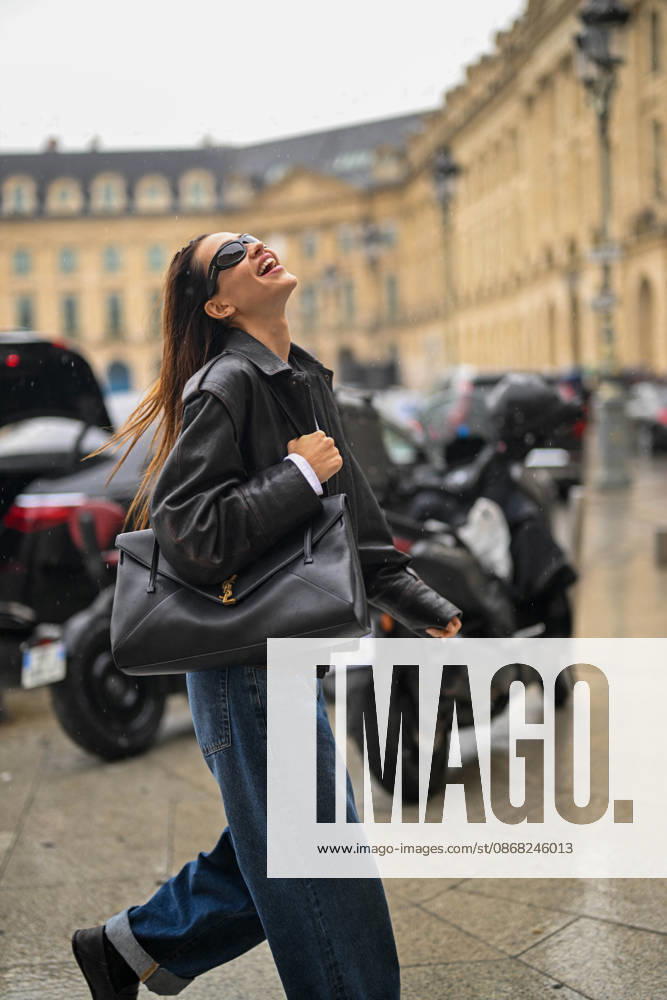 Amelia Gray Hamlin arrives at the fitting at the Schiaparelli house during PFW Fashion Week on September 30, 2026. Pierre Perusseau, Bestimage. Amelia Gray Hamlin arrives at the Schiaparelli fitting during PFW Fashion Week on September 30, 2026, in Paris, France.