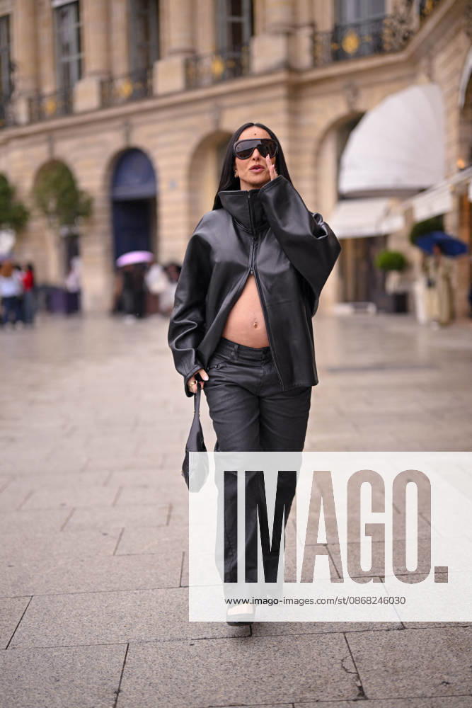Sabrina Sato, who is pregnant, arrives for a fitting at the Schiaparelli house during Paris Fashion Week (PFW) on September 30, 2026. Pierre Perusseau, Bestimage. A pregnant Sabrina Sato arrives for a fitting at the Schiaparelli house during Paris Fashion Week (PFW) in Paris, France.