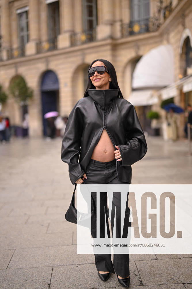 Sabrina Sato, who is pregnant, arrives for a fitting at the Schiaparelli house during Paris Fashion Week (PFW) on September 30, 2026. Pierre Perusseau, Bestimage. A pregnant Sabrina Sato arrives for a fitting at the Schiaparelli house during Paris Fashion Week (PFW) in Paris, France.
