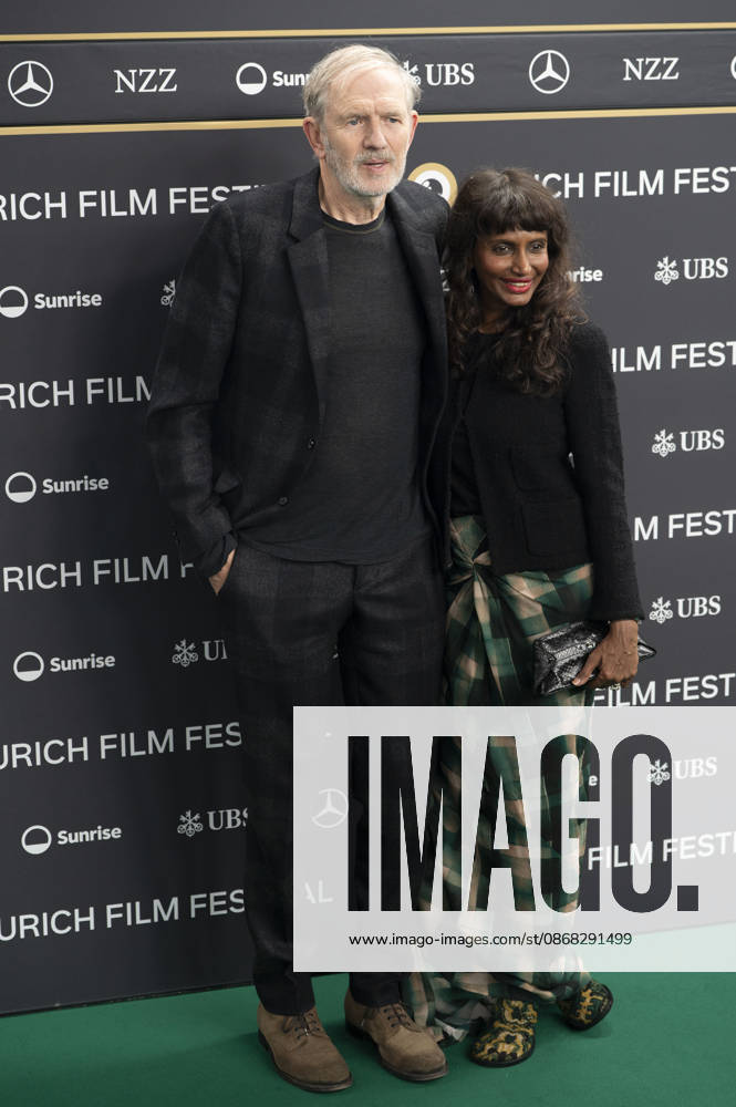 Anton Corbijn with his wife, Nini Corbijn, at the premiere of the film *A Talent for Murder* at the 22nd Zurich Film Festival at Corso Zurich, September 30, 2026 Foto:xA.xFuturexImagex murder_6405