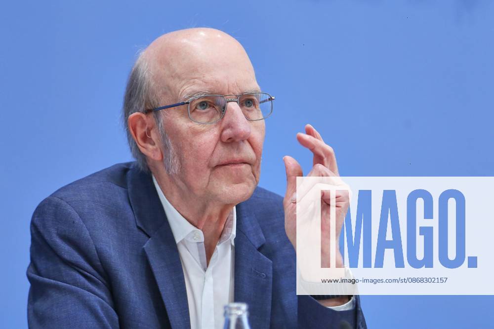 Federal Press Conference: Post-Infectious Diseases—Care, Research, and Prevention: The Case of Long COVID Norbert Suttorp, Member of the Leopoldina, Department of Infectious Diseases, Pulmonology, and Critical Care Medicine, Charité Berlin