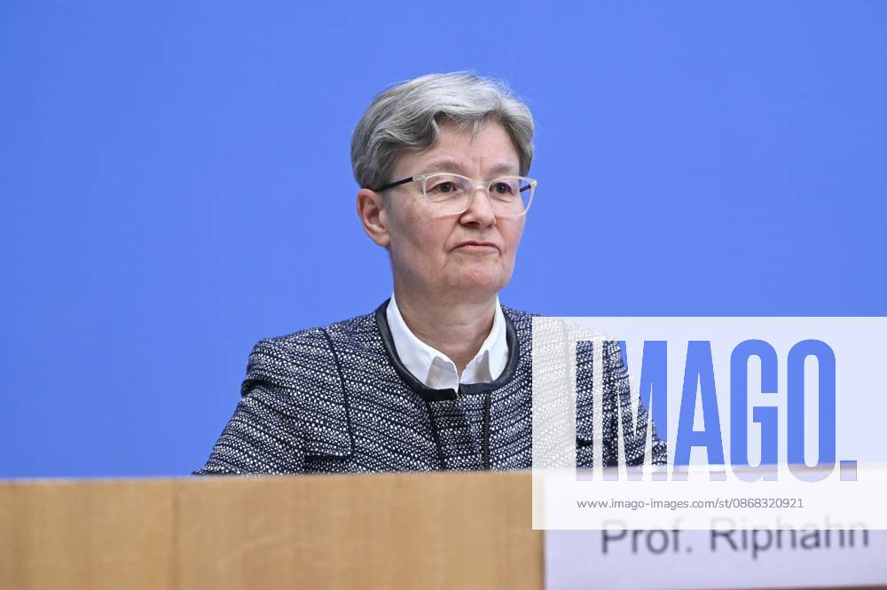 ABB BPK Regina Therese Riphahn, German economist; Topic: Presentation of a report on post-infectious diseases—care, research, and prevention—using Long COVID as an example at the BPK (Federal Press Conference) in Berlin on October 1, 2026, Berlin, Germany