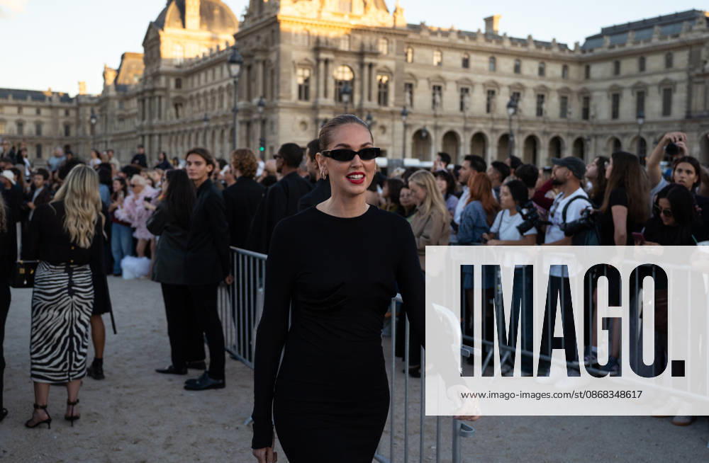 IPA89188035 - Chiara Ferragni Paris, France, October 1, 2026. Chiara Ferragni arrives at the Schiaparelli Spring Summer 2027 fashion show at the Carrousel du Louvre during Paris Fashion Week.