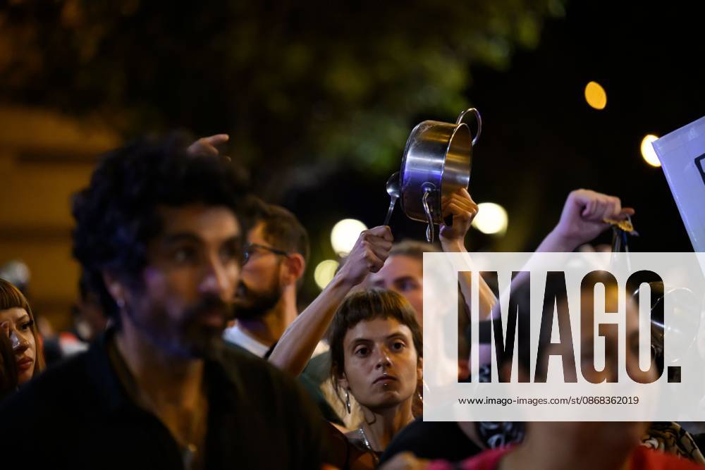 MADRID, SPAIN, OCTOBER 1, 2026: Members of the Sindicato de Inquilinas participate in a casserole protest outside Madrid City Hall, demanding action on housing affordability and tenant protections. The demonstration was organized by the tenants union as part of a nationwide mobilization calling on lawmakers to approve housing measures, including protections against evictions and changes to rental contracts. Madrid Spain - ZUMAq101 20261001_zna_q101_203