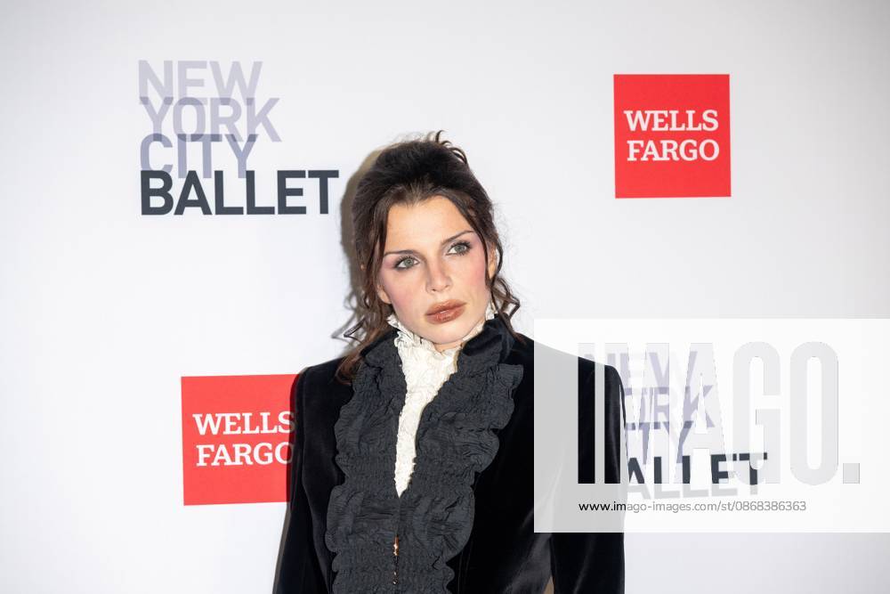 Julia Fox attends.The New York City Ballet 2026 Fall Gala at David H. Koch Theater, Lincoln Center on October 01, 2026 in New York City. New York United States - ZUMAs197 20261001_aaa_s197_896