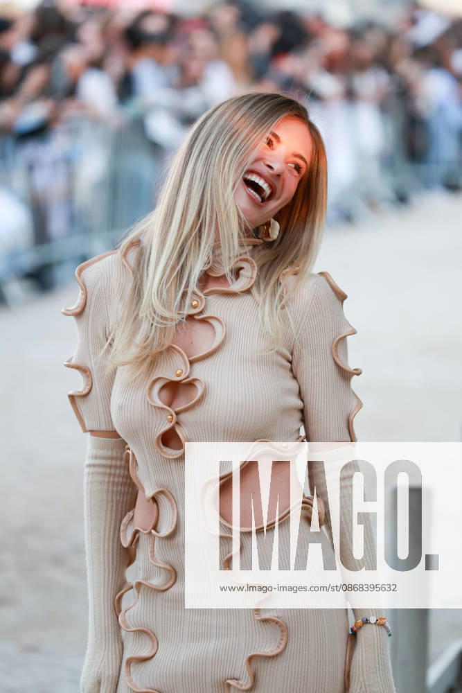 Xenia Adonts at the Schiaparelli Spring Summer 2027 Women’s Ready-to-Wear Collection fashion show during Paris Fashion Week (PFW) on October 1, 2026. Florian Lavielle, Bestimage. Schiaparelli’s Spring Summer 2027 Women’’s Ready-to-Wear Collection fashion show at Paris Fashion Week (PFW) on October 1, 2026, Paris, France
