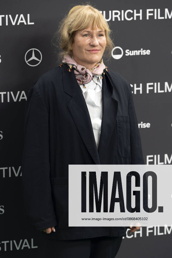 Valerie Perrin at the premiere of the film *Violette Violette* or *Fresh Water for the Flowers* at the 22nd Zurich Film Festival at the Corso Zurich, October 1, 2026 Foto:xA.xFuturexImagex violette_6001