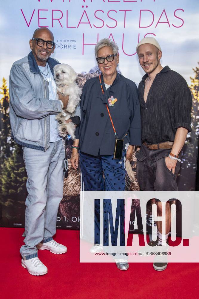 ABB FRAUWINKLER Pierre Sanoussi Bliss Hund Doris Doerrie Dennis Ortmann on the red carpet at the special screening of the feature film *Frau Winkler Verlässt das Haus* at the Cinema Parisl in Berlin, October 1, 2026, Berlin, Germany