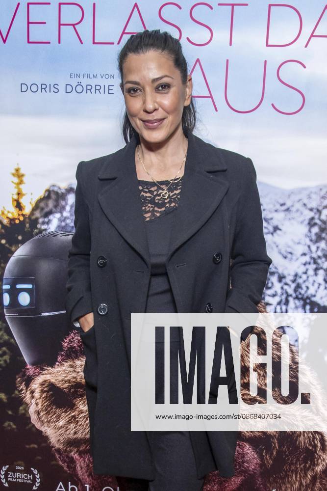 ABB FRAUWINKLER s Jasmin Shakeri on the red carpet at the special screening of the feature film *Frau Winkler Leaves the House* at the Cinema Paris in Berlin on October 1, 2026, Berlin, Germany