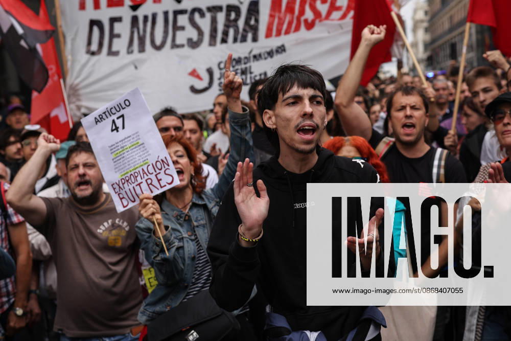 Protests Outside Congress Ahead of the Vote on Housing Decrees Dozens of people protested outside the Congress of Deputies on October 2, 2026, in Madrid, Spain. The Madrid Tenants’ Union has called for a protest outside the Congress of Deputies to demand a vote in favor of the two housing decrees proposed by the government this week. OCTOBER 2, 2026 Alejandro Martínez Vé Madrid, Madrid, Spain