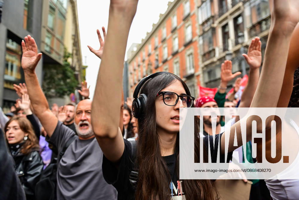 Tenants and housing activists gather outside the Congress of Deputies in Madrid during a demonstration called by the Sindicato de Inquilinas e Inquilinos de Madrid. The protest takes place on the Spanish Parliament votes on two Royal Decree-Laws on housing: one concerning measures to protect the social function of housing and increase affordable housing supply, and another aimed at strengthening the stability of habitual rental contracts. The demonstration was organized to pressure lawmakers during the vote. Junts had announced its opposition to the measures, while PP and Vox were also expected to vote against them. Madrid SPAIN - ZUMAz108 20261002_znp_z108_010