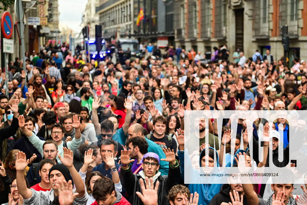 Tenants and housing activists gather outside the Congress of Deputies in Madrid during a demonstration called by the Sindicato de Inquilinas e Inquilinos de Madrid. The protest takes place on the Spanish Parliament votes on two Royal Decree-Laws on housing: one concerning measures to protect the social function of housing and increase affordable housing supply, and another aimed at strengthening the stability of habitual rental contracts. The demonstration was organized to pressure lawmakers during the vote. Junts had announced its opposition to the measures, while PP and Vox were also expected to vote against them. Madrid SPAIN - ZUMAz108 20261002_znp_z108_009