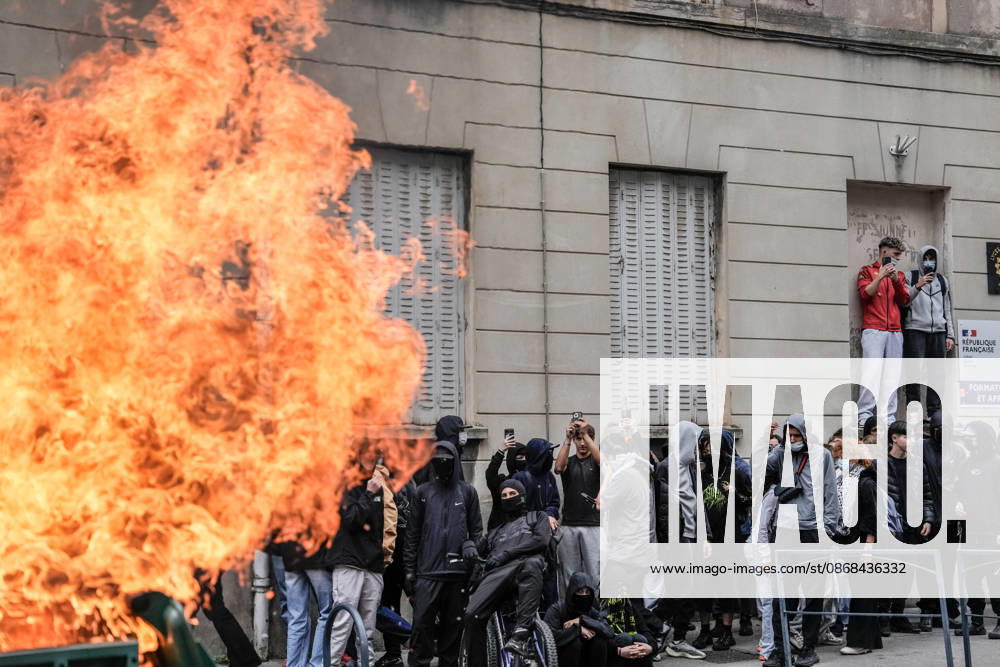 Students clash with police during high-school mobilization in Nancy NANCY, FRANCE - OCTOBER 2: Flames rise from burning barricades erected by high school students during nationwide education protests in Nancy, France on October 2, 2026. Students gather around several schools and clash with police forces as a nationwide high-school mobilization continues over school conditions and demands for greater education resources in Nancy. Police deploy security units around several locations as demonstrations and blockades continue. Muhammed Said Tako Anadolu Nancy France. Editorial use only. Please get in touch for any other usage.