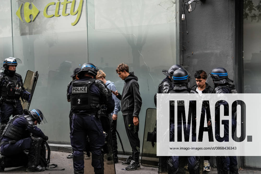 Students clash with police during high-school mobilization in Nancy NANCY, FRANCE - OCTOBER 2: Police officers detain demonstrators as students gather and clash with security forces around high schools Nancy, France on October 2, 2026. Students gather around several schools and clash with police forces as a nationwide high-school mobilization continues over school conditions and demands for greater education resources in Nancy. Police deploy security units around several locations as demonstrations and blockades continue. Muhammed Said Tako Anadolu Nancy France. Editorial use only. Please get in touch for any other usage.