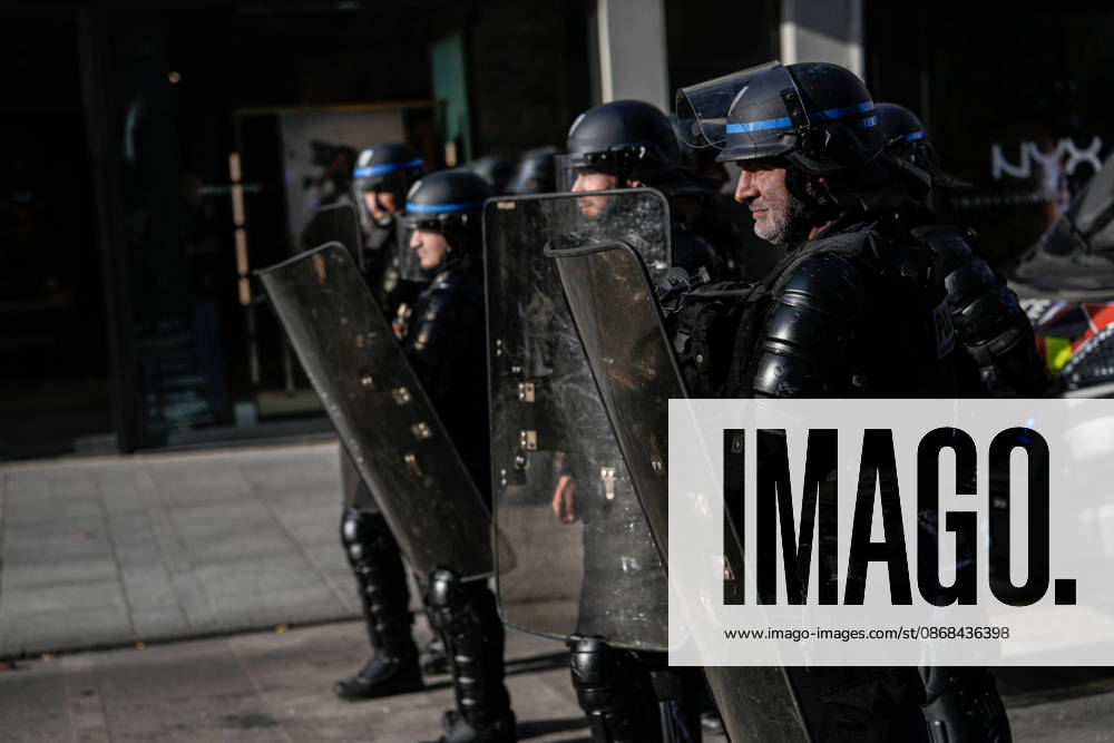Students clash with police during high-school mobilization in Nancy NANCY, FRANCE - OCTOBER 2: Students clash with security forces as nationwide high-school mobilization continues over school conditions and demands for greater education resources in Nancy, France on October 2, 2026. Law enforcement officers used tear gas to disperse student crowds protesting across multiple school locations as part of nationwide mobilizations over education resources and school conditions. Police deploy security units around several locations as demonstrations and blockades continue. Muhammed Said Tako Anadolu Nancy France. Editorial use only. Please get in touch for any other usage.