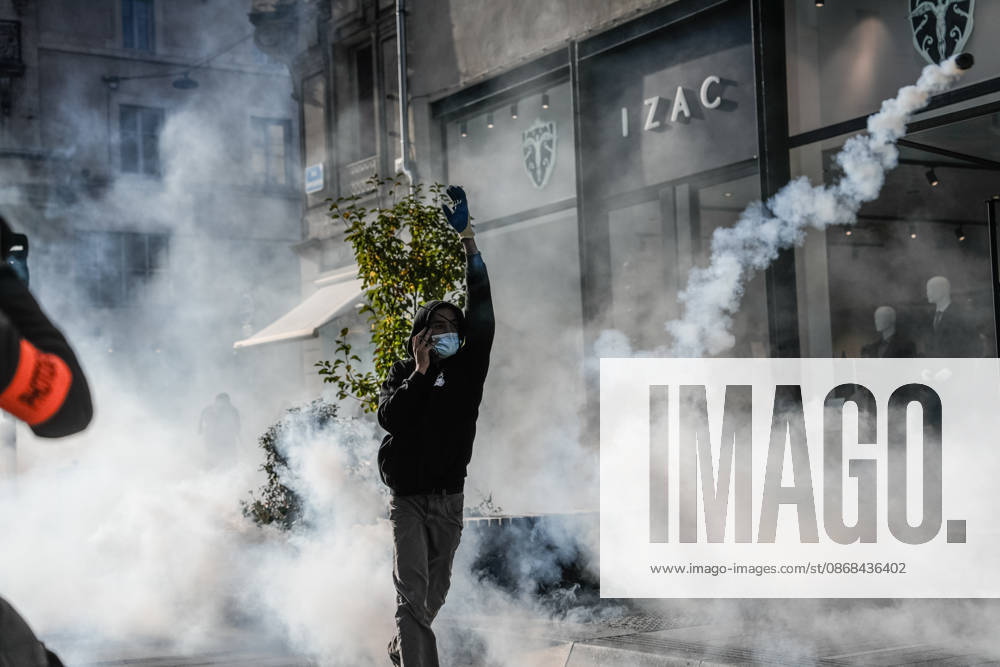 Students clash with police during high-school mobilization in Nancy NANCY, FRANCE - OCTOBER 2: Students clash with security forces as nationwide high-school mobilization continues over school conditions and demands for greater education resources in Nancy, France on October 2, 2026. Law enforcement officers used tear gas to disperse student crowds protesting across multiple school locations as part of nationwide mobilizations over education resources and school conditions. Police deploy security units around several locations as demonstrations and blockades continue. Muhammed Said Tako Anadolu Nancy France. Editorial use only. Please get in touch for any other usage.