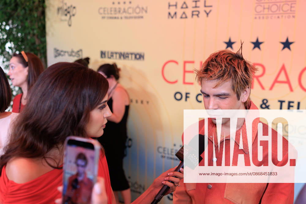 Julio Torres at the Critics Choice Associationâ€⠢s 6th Annual Celebration of Cinema & Television on Friday October 2, 2026 at the Four Seasons Hotel in Beverly Hills, California. JAVIER ROJAS PI Beverly Hills USA - ZUMAp124 20261002_zaa_p124_074