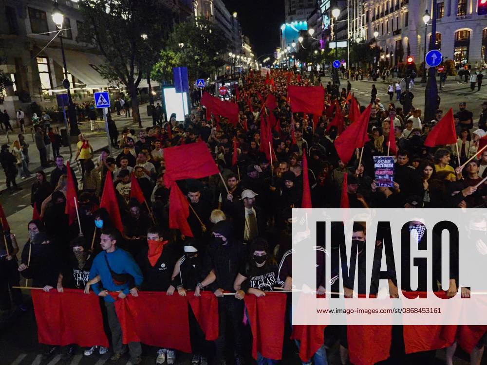 MADRID, SPAIN - October 02: Hundreds of people who remain camped in Puerta del Sol went out to march through the main streets of Madrid, passing through Calle Alcalo¡, Plaza de Cibeles and Plaza de Neptuno, and returned to the encampment in Puerta del Sol shouting The fight goes on, whatever it takes Madrid Spain - ZUMAh199 20261002_zip_h199_011