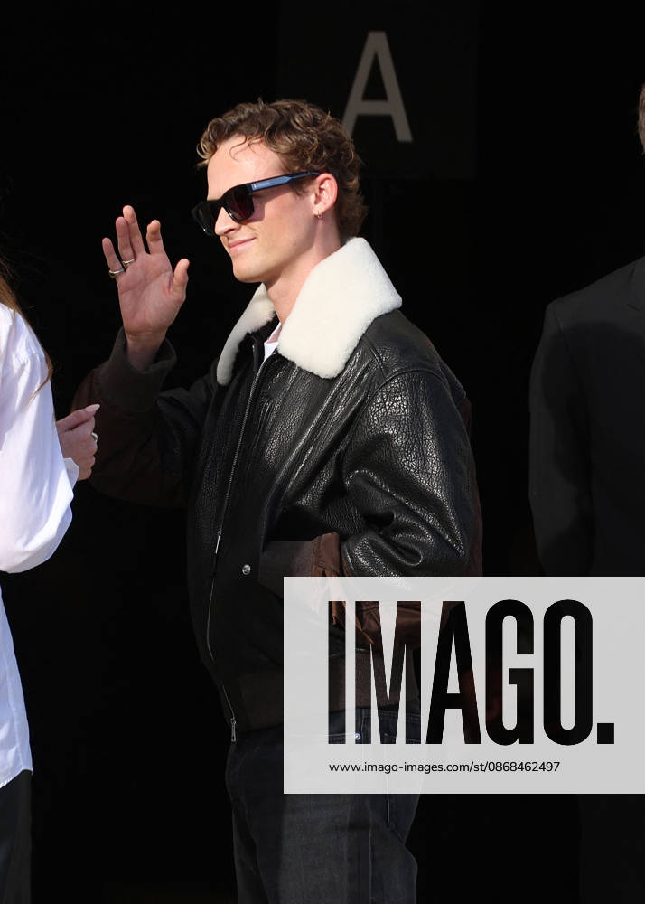 Anson Boon at the Givenchy Spring Summer 2026 Women’s Ready-to-Wear Collection fashion show during Paris Fashion Week (PFW) on October 2, 2026. Denis Guignebourg, Bestimage. Celebrities at Givenchy’s Spring Summer 2026 Women’s Ready-to-Wear Collection fashion show at Paris Fashion Week (PFW) on October 2, 2026, Paris, France