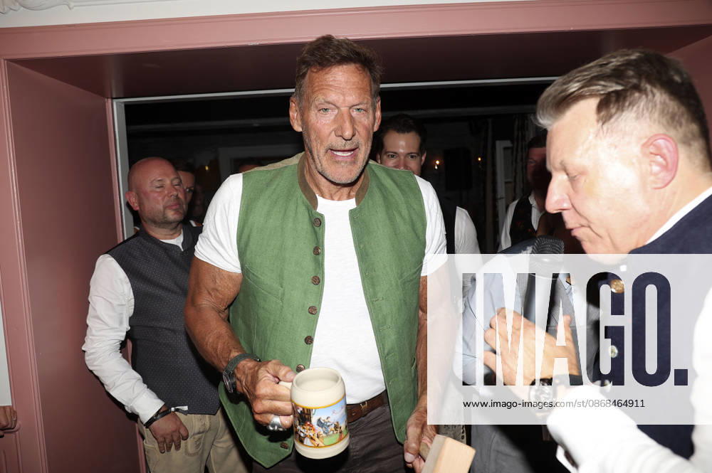Ralf Moeller and Axel Kahn at the 2 Fine Time Business Club Oktoberfest 2026 at Käfer Stammhaus in Munich, October 2, 2026 Foto:xAgenturxWehnertx xGränzdörferx xFuturexImagex ftbc_6009