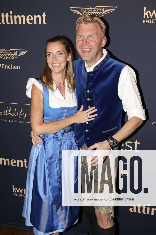Deborah Müller with her husband Oliver Hill at the 2 Fine Time Business Club Oktoberfest 2026 at Käfer Stammhaus in Munich, October 2, 2026 Foto:xAgenturxWehnertx xGränzdörferx xFuturexImagex ftbc_6024