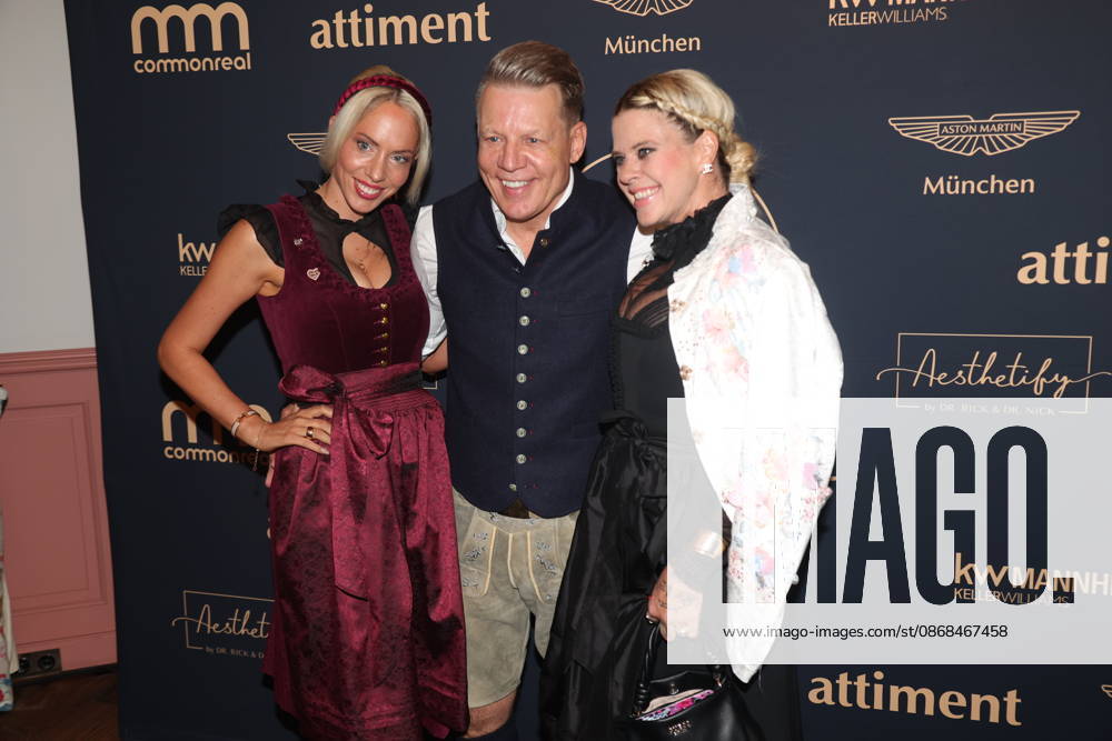 Sarah Kahn, Axel Kahn, and Pia Bolte at the 2 Fine Time Business Club Oktoberfest 2026 at Käfer Stammhaus in Munich
