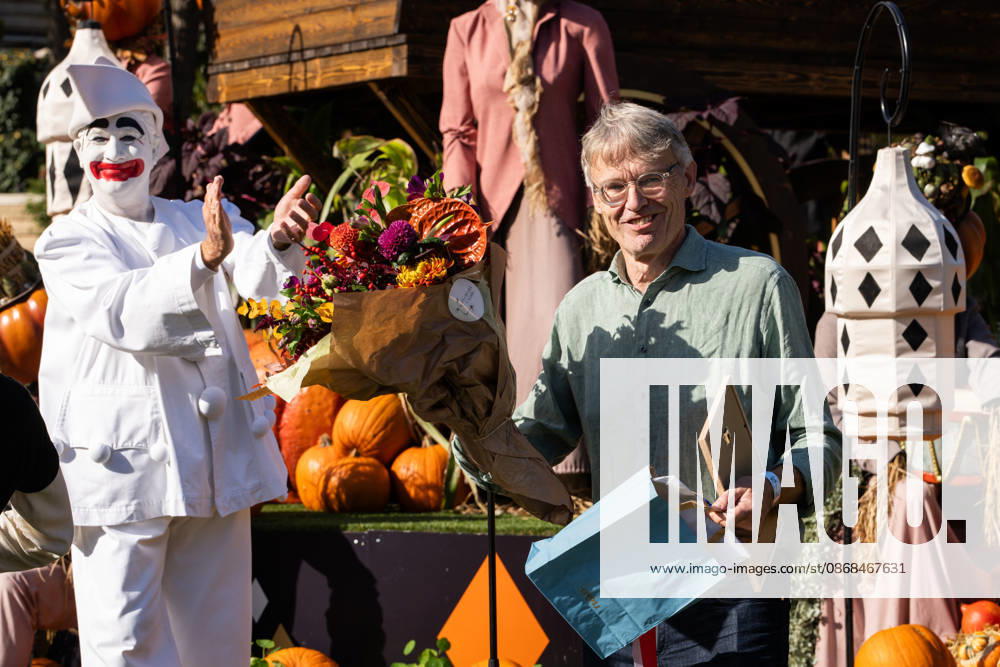 Danish Giant Pumpkin Championship Results Announced: Per Thomsen from Hasle took third place for his pumpkin weighing 326.2 kg at the Danish Giant Pumpkin Championship in Tivoli, Copenhagen, on Saturday, October 3, 2026. Photo by Emil Nicolai Helms, Scanpix 2026, Copenhagen, Denmark