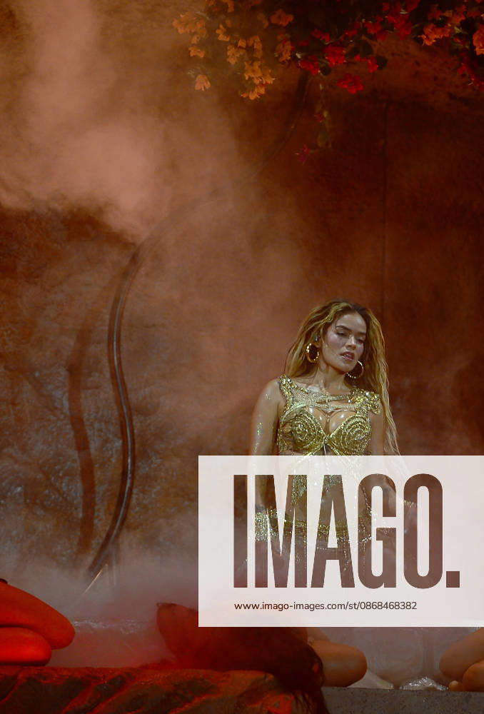 MIAMI GARDENS, FLORIDA - OCTOBER 02: Karol G performs live onstage during the Viajando Por El Mundo Tropitour at Hard Rock Stadium on October 02, 2026 in Miami Gardens, Florida.