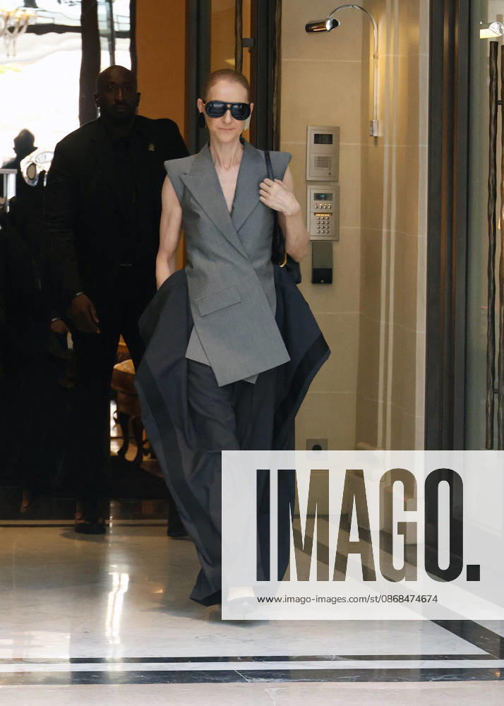 Céline Dion leaves the Royal Monceau hotel in Paris on October 3, 2026. Denis Guignebourg, Bestimage. Céline Dion leaves the Royal Monceau hotel in Paris on October 3, 2026. Paris, France