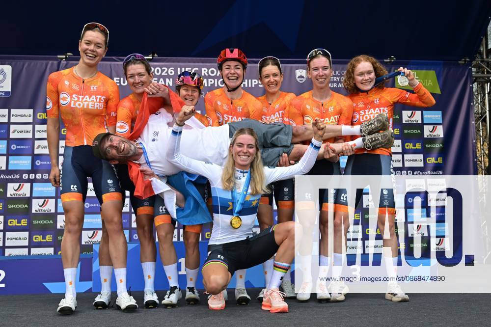 Netherlands Demi Vollering celebrates on the podium with the Netherlands team after winning the elite women Road Race race (130 km) at the cycling UEC Road European Championships, in Ljubljana, Slovenia Saturday 3 October 2026. The UEC Road European Championships are taking place from 02 to 07 October in Ljubljana, Slovenia. DAVIDxPINTENS 188624320