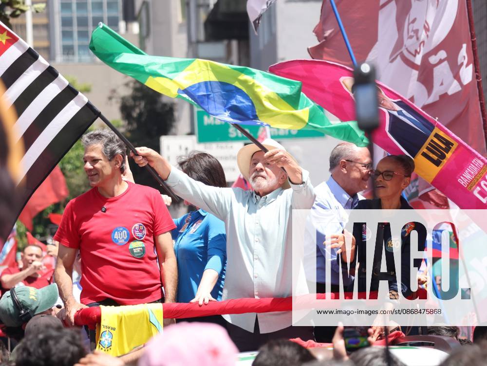 Lula takes a walk along Paulista Avenue and continues along Augusta Street. Sao Paulo (SP), October 3, 2026 2026 Elections Lula President and candidate for re-election Luiz Inacio Lula da Silva (PT) participates in a walk on Paulista Avenue, in Sao Paulo, in the last campaign event before the first round of elections. The mobilization continues along Augusta Street towards Roosevelt Square. Lula is accompanied by allies, including Fernando Haddad, Geraldo Alckmin, Marina Silva, and Simone Tebet.(Foto: Leco Viana Thenews2 imago images) Lula takes a walk along Paulista Avenue and continues along Augusta Street.