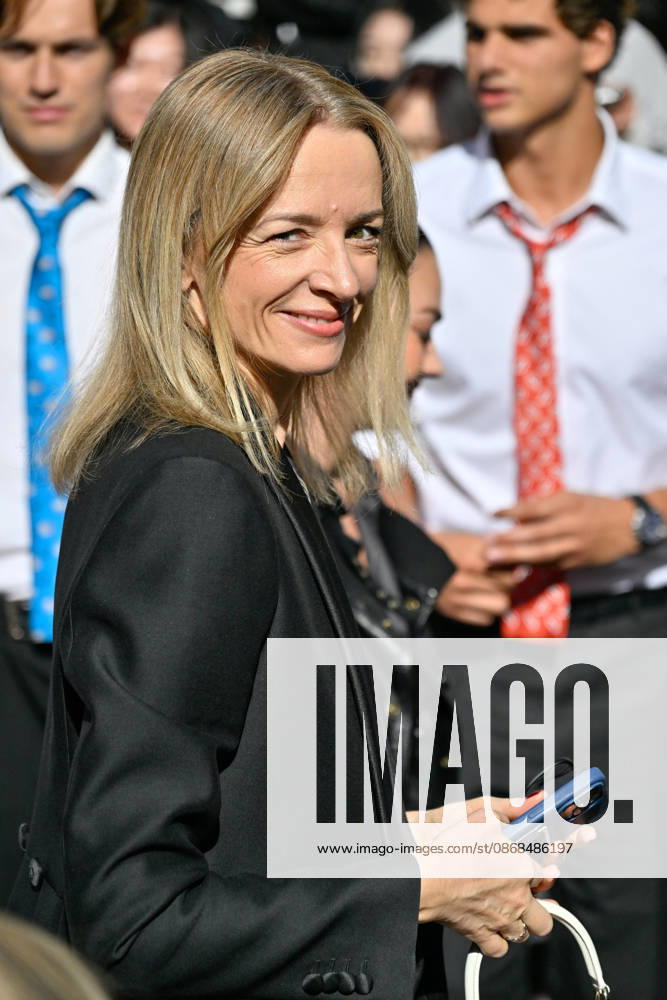 PFW Celine Outside Arrivals Delphine Arnault arriving at the Celine show during Paris Fashion Week, in Paris, France on 3 October 2026. Photo by Julien Reynaud APS-Medias ABACAPRESS.COM Paris France