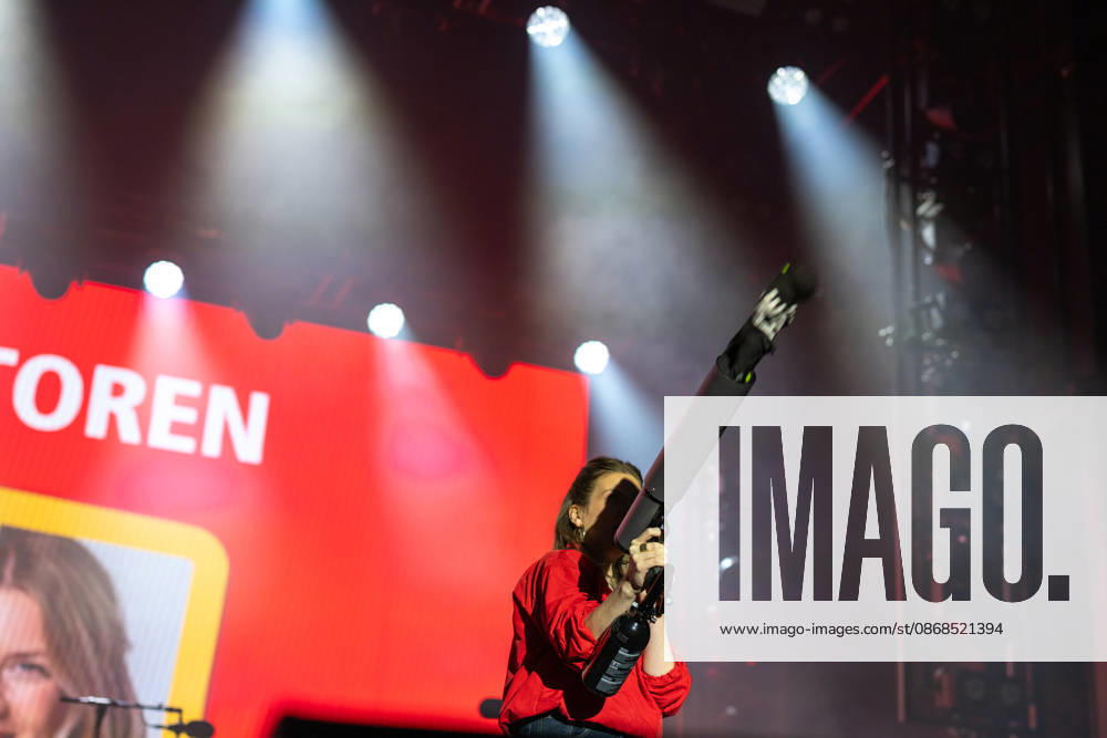 Celebrating German Unity Day in Bremen: German Unity Day 2026 Celebrations, Bremen, October 3, 2026, Bremen, public festival, Fanta Vier concert, illuminations along the Schlachte, light show in Bremen, Germany, October 3, 20 Fanta4 + Illumination HB 3.10.26 LR-1213