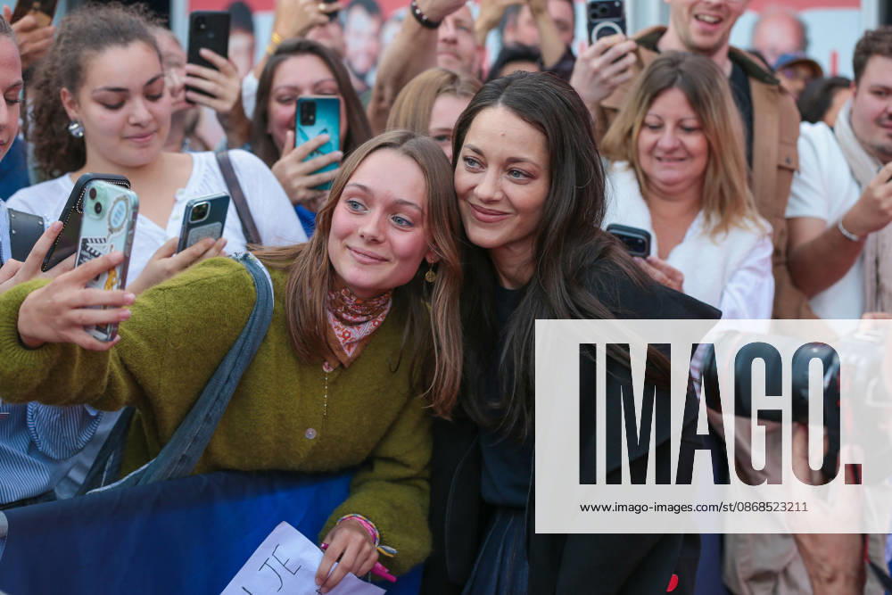 Marion Cotillard at the premiere of the film *Karma* at the Kinepolis cinema in Lomme, France, on October 3, 2026. Stéphane Vansteenkiste, Bestimage. Premiere of the film *Karma* at the Kinepolis cinema in Lomme, France, on October 3, 2026. Lomme, unknown