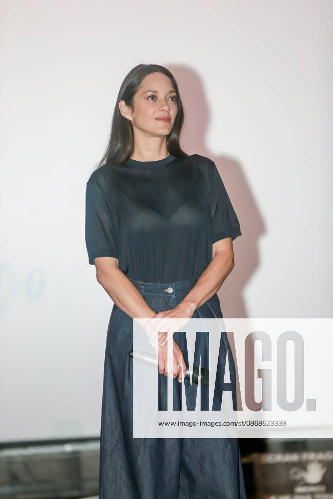 Marion Cotillard at the premiere of the film *Karma* at the Kinepolis cinema in Lomme, France, on October 3, 2026 Stéphane Vansteenkiste Bestimage Premiere of the film *Karma* at the Kinepolis cinema in Lomme, France, on October 3, 2026 Lomme, unknown