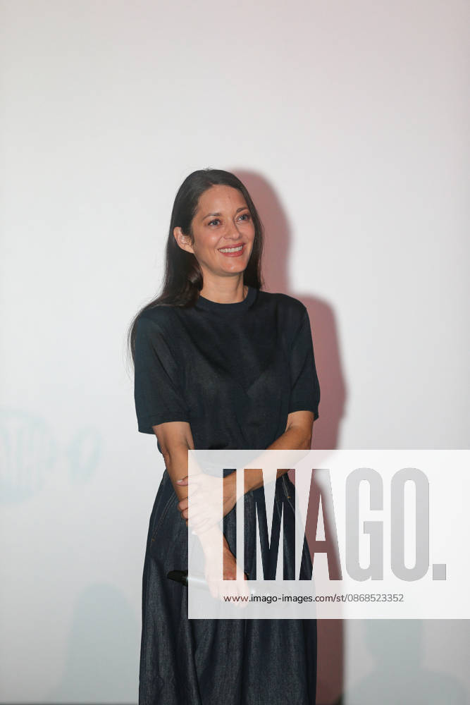 Marion Cotillard at the premiere of the film *Karma* at the Kinepolis cinema in Lomme, France, on October 3, 2026. Stéphane Vansteenkiste, Bestimage. Premiere of the film *Karma* at the Kinepolis cinema in Lomme, France, on October 3, 2026. Lomme, unknown