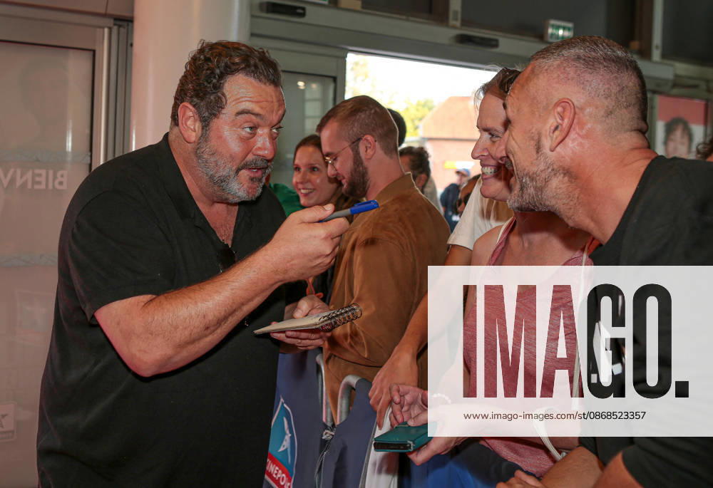 Denis Ménochet at the premiere of the film *Karma* at the Kinepolis cinema in Lomme, France, on October 3, 2026 Stéphane Vansteenkiste Bestimage Premiere of the film *Karma* at the Kinepolis cinema in Lomme, France, on October 3, 2026 Lomme, unknown