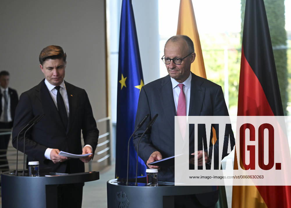 German Chancellor Merz and Lithuanian PM Sinkevicius hold joint press conference in Berlin BERLIN, GERMANY - OCTOBER 05: German Chancellor Friedrich Merz and Lithuanian Prime Minister Mindaugas Sinkevicius hold a joint press conference following their meeting at the Federal Chancellery in Berlin, Germany on October 05, 2026. Halil Sagirkaya Anadolu Berlin Germany. Editorial use only. Please get in touch for any other usage.